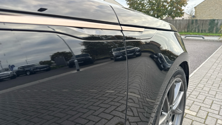 Land Rover Range Rover Velar 2.0 D200 MHEV Dynamic HSE 5dr Auto Diesel Estate